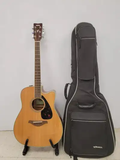 (72288-1) Yamaha FGX820C Acoustic/Electric Guitar, View more