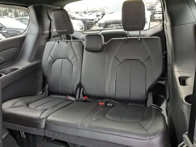 2026 Chrysler Grand Caravan SXT * Power Liftgate - in Cars & Trucks in Calgary - Image 30