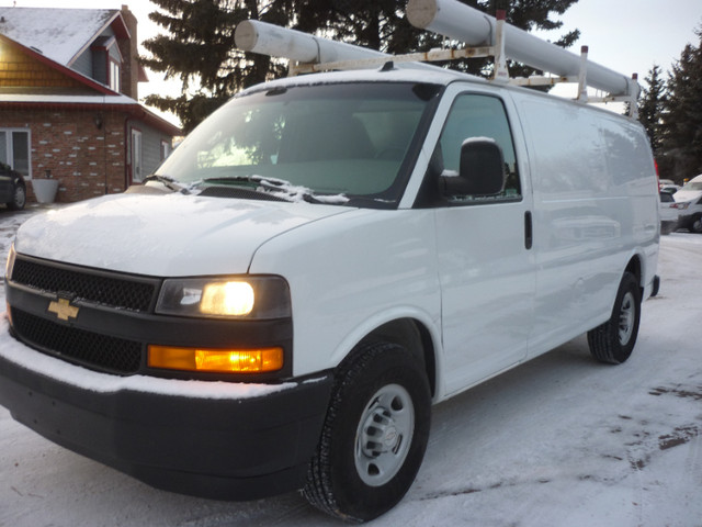 2018 Chevy Express 2500 Cargo VAN, BU CAM/ROOF RACK/SS SHELVING in Cars & Trucks in Edmonton - Image 3