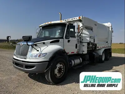 2017 International 7400 Garbage Truck Refuse Truck Labrie WE SHIP DIRECT TO YOU, USA, and Worldwide!...