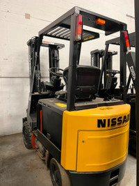 Electric Nissan Forklift 5000lbs