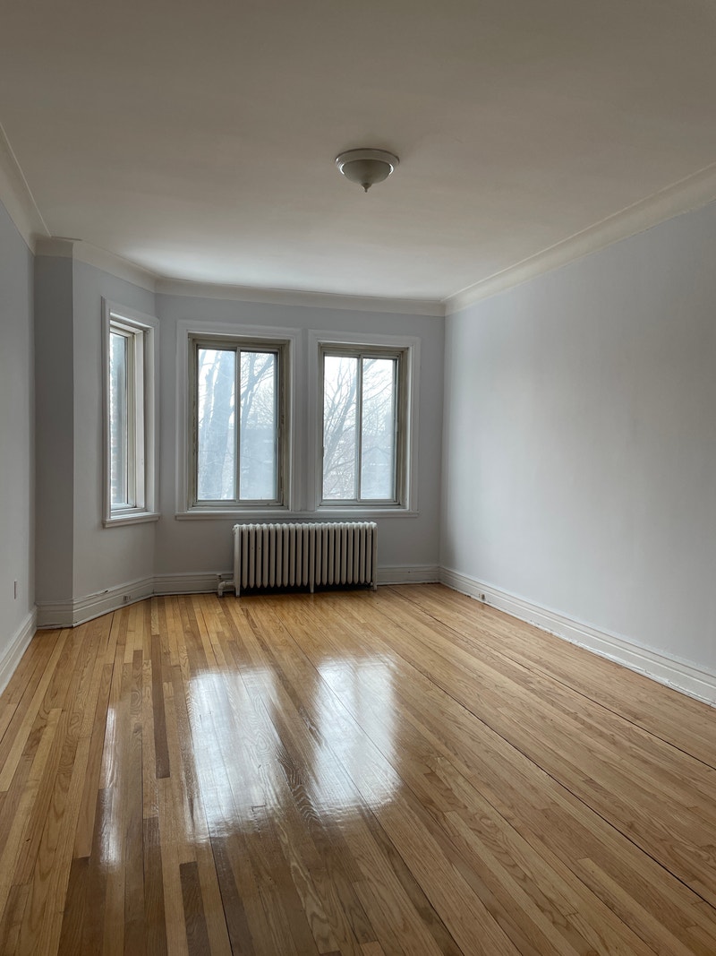 3.5 apartment in great building in NDG for JAN 1stRENOVATED