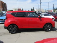Thanks for viewing our South View Motors Inventory! 2021 Kia Soul EX Sunroof • Apple CarPlay • Heate... (image 4)