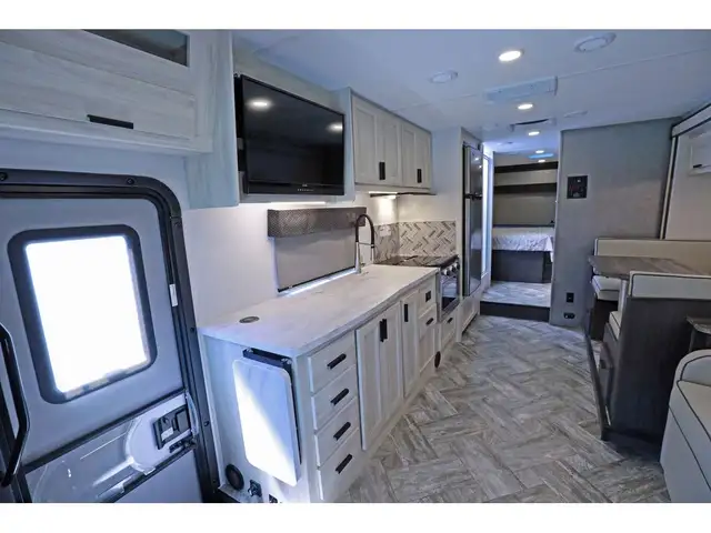 2022 Forest River Forester 3011 / 3010 Classe C 31 pieds 2 exten in RVs & Motorhomes in Laval / North Shore - Image 6