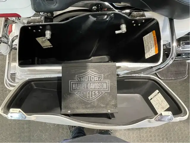 2006 Harley-Davidson Electra Glide Ultra Classic ONE OF A KIND/N in Sport Touring in North Bay - Image 12