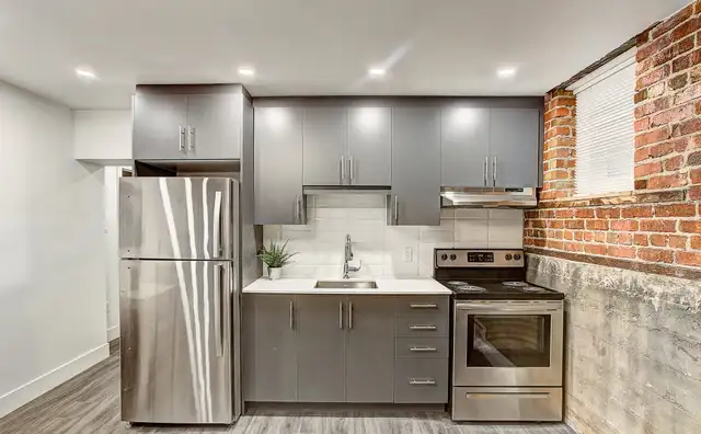 2 & 3 BEDROOMS | BRAND NEW | FULLY RENOVATED | DOWNTOWN