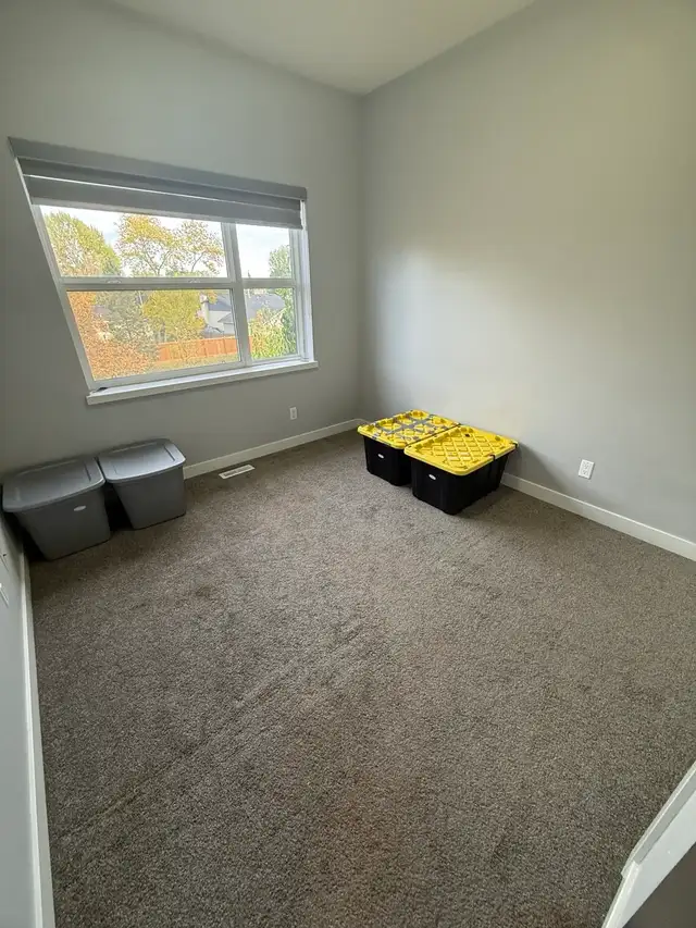 Beautiful & Spacious 3-Bed, 2.5-Bath Townhouse for Rent in Long Term Rentals in Edmonton - Image 23