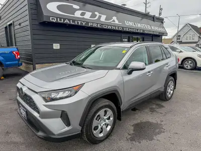 HERES YOUR CHANCE TO HAVE THIS LOCALLY OWNED AND ACCIDENT FREE 2021 TOYOTA RAV4 LE A PERFECT BLEND O...