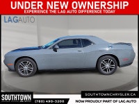 2019 Dodge Challenger SXT Experience the Dodge Challenger SE with only 75390 km on the odometer. Fin... (image 4)