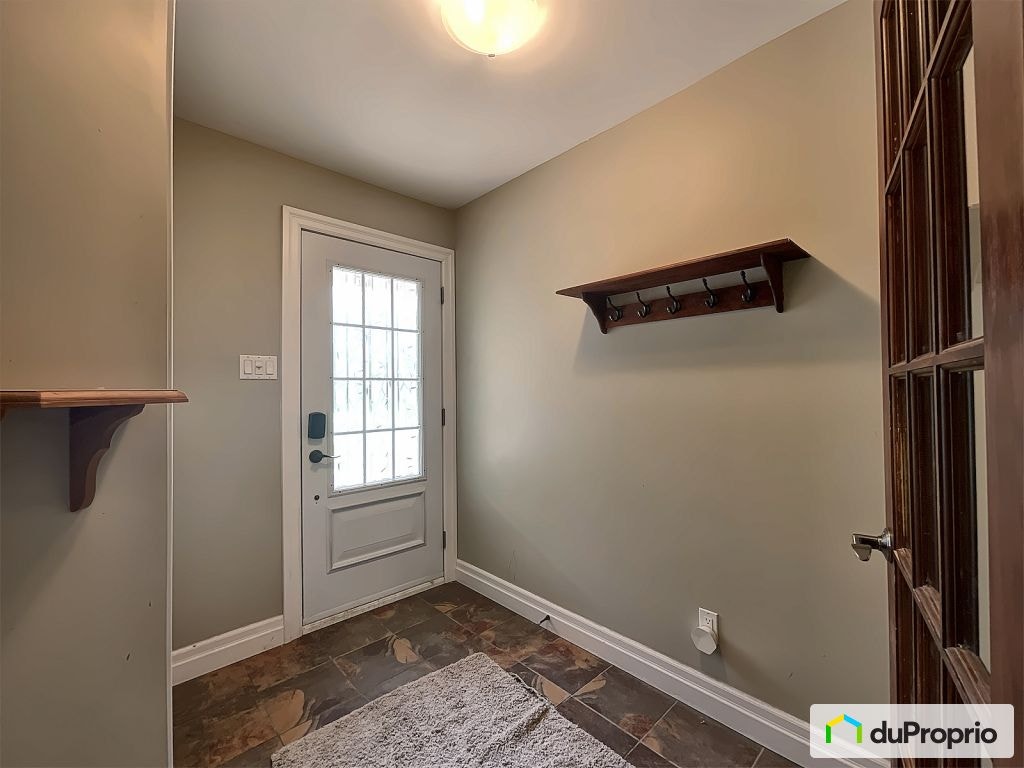 $799,000 - 2 Storey for sale in St-Jean-sur-Richelieu (St-Luc) — photo 2
