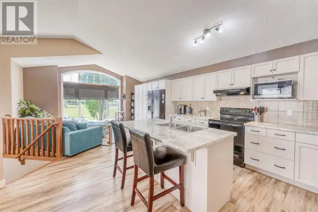 41 Drake Landing Common Okotoks, Alberta62865714909313124