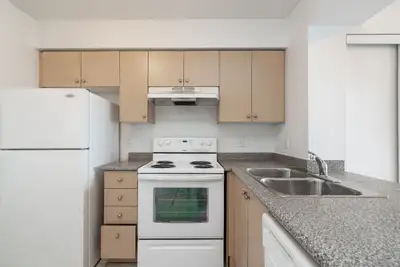 bachelor suite, Weston and Jane - ID 1529