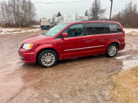 2015 CHRYSLER TOWN AND COUNTRY