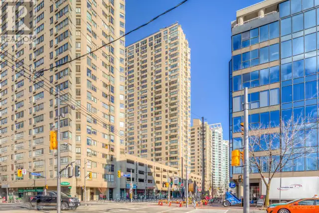 1704 - 260 QUEENS QUAY W Toronto (Waterfront Communities), Ontar62864387731201121