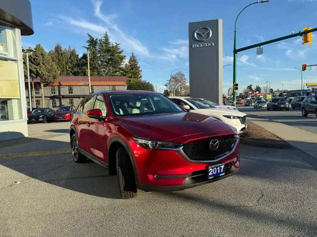 2017 Mazda CX-5 GT AWD at in Cars & Trucks in Burnaby/New Westminster - Image 4