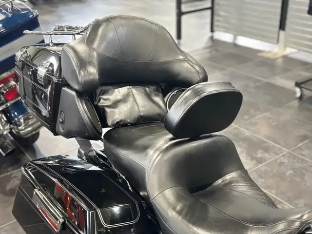 2008 Harley-Davidson Electra Glide Ultra Classic in Street, Cruisers & Choppers in Sudbury - Image 6