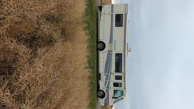 1994 30' Fleetwood Coronado Class A Motorhome in RVs & Motorhomes in Strathcona County - Image 2