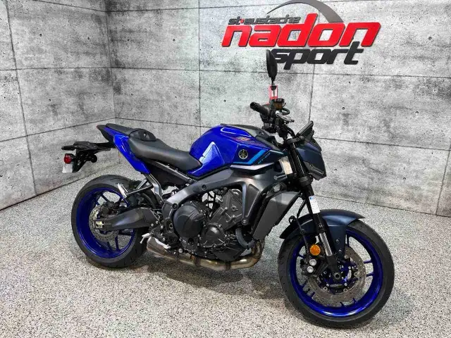 2025 YAMAHA MT-09 in Sport Touring in Laval / North Shore - Image 3
