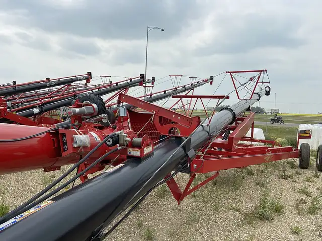 2024 AGI X2 13x74 CBR Swing Auger in Farming Equipment in Edmonton - Image 3