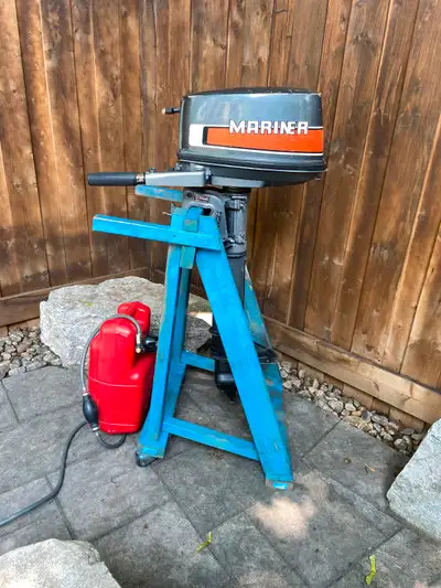 Mariner made by Yamaha 5 hp, two stroke outboard motor in great working condition, new impeller and...