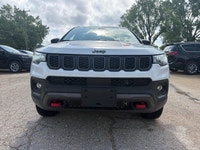| Apple CarPlay and Android Auto | Power Liftgate | Heated Front Seats | Heated Steering Wheel | Cla... (image 2)