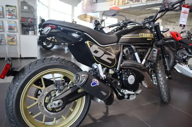 2025 Ducati Full Throttle in Sport Touring in Edmonton - Image 3