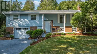 One of the most popular neighbourhoods in all of Quispamsis! This meticulous raised bungalow on a co...