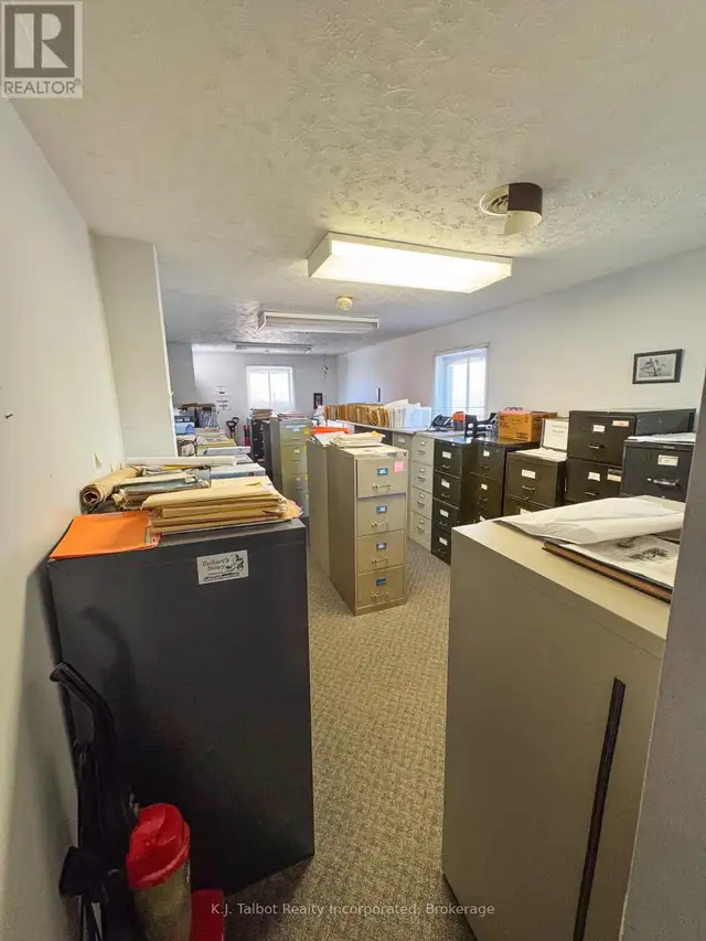 50 NORTH STREET N Goderich (Goderich (Town)), Ontario in Commercial & Office Space for Sale in Grand Bend - Image 10