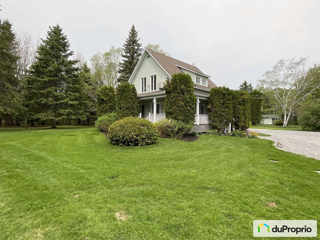 $699,000 - Country home for sale in Métabetchouan-Lac-à-la-Croix — photo 3