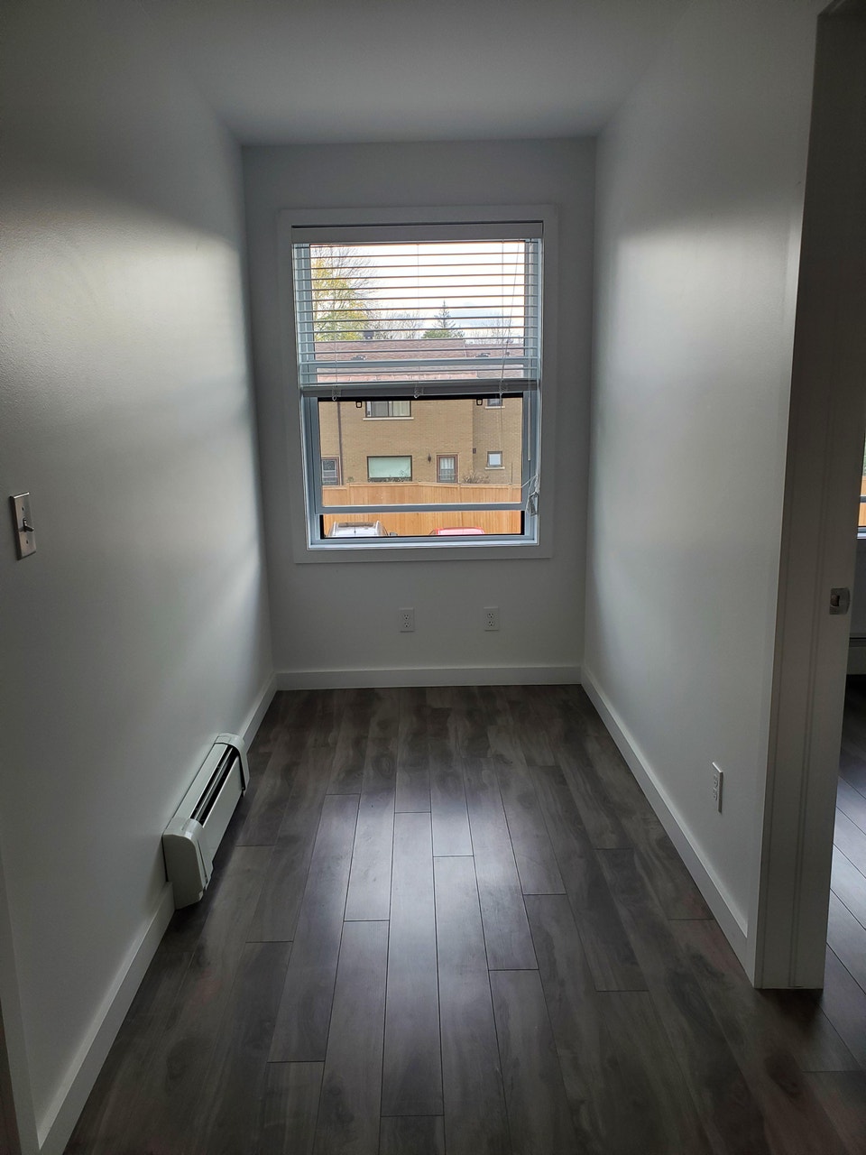 AVAILABLE DECEMBER 1 - 2 BEDROOM UNIT - PERTH 5