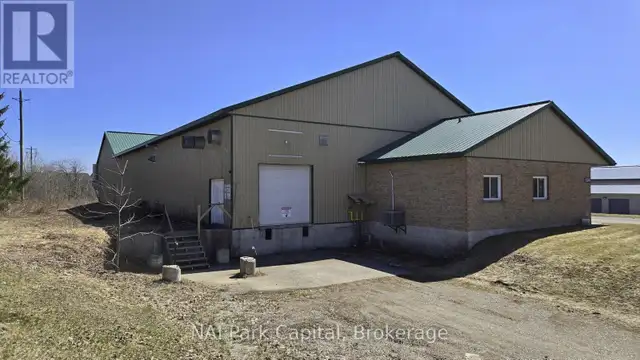 594 GLENGARRY CRESCENT Centre Wellington (Fergus), Ontario in Commercial & Office Space for Rent in Oakville / Halton Region - Image 4