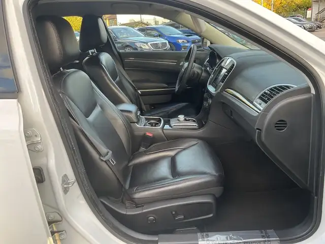 2022 Chrysler 300 Touring L AWD - LTHR! NAV! BACK-UP CAM! BSM! in Cars & Trucks in Kitchener / Waterloo - Image 25