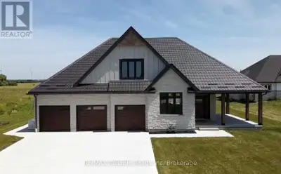 BUILDER IS MOTIVATED TO SELL! Welcome to your new home! Check out this stunning custom built, execut...