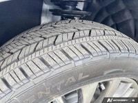 AWD 4dr Avenir ... Engine: Gas 2.5L/ L/100Km City: 12.1 L/100Km Hwy: 9.9 Safety Equipment Rear Seat... (image 9)
