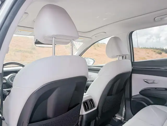 2024 Hyundai Tucson Hybrid Luxury in Cars & Trucks in St. John's - Image 10
