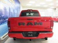 RAM 1500 CLASSIC 2022 EXPRESS V8 5.7 LITRES HEMI CREW-CAB BOITE 5.7 PIEDS 4X4 TOUT ÉQUIPÉ / CAMÉRA D... (image 4)