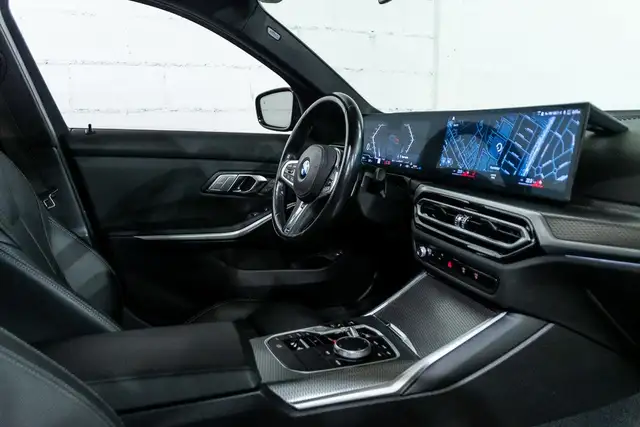 2023 BMW 3 Series 330i xDrive | M Sport | Accès confort in Cars & Trucks in City of Montréal - Image 12