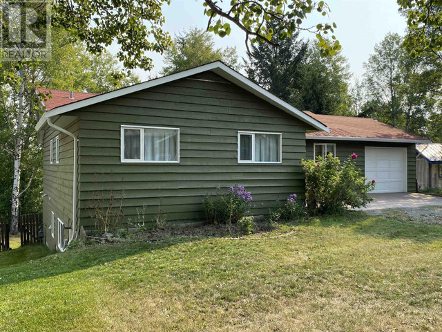 460 BIRCH PLACE 100 Mile House, British Columbia dans Maisons à vendre  à 100 Mile House - Image 4