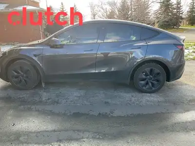 1 OWNER / Automatic High Beams, Rear View Camera, Brake Assist and more! Clutch is the largest onlin...