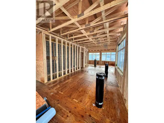 704 Cliff Avenue Enderby, British Columbia in Commercial & Office Space for Rent in Prince Rupert - Image 13