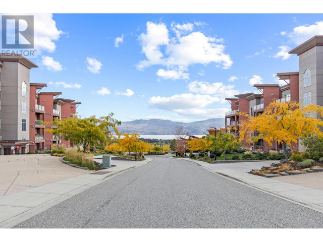 3220 Skyview Lane Unit# 301 West Kelowna, British Columbia in Houses for Sale in Penticton