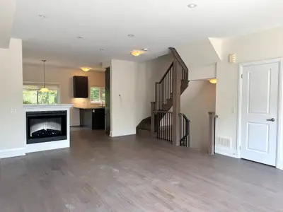 47 Kenneth Wood Cres.