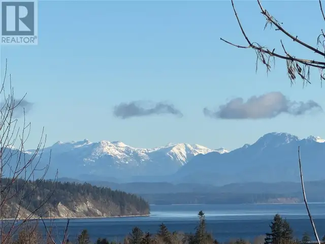 663 Mariner Dr Campbell River, British Columbia in Land for Sale in Campbell River - Image 2