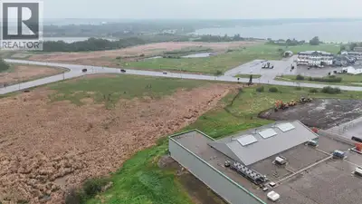 4.74 ACRE CORNER SITE in Lac La Biche, Alberta - HIGH traffic location on Highway 36 & 55/881 Highwa...