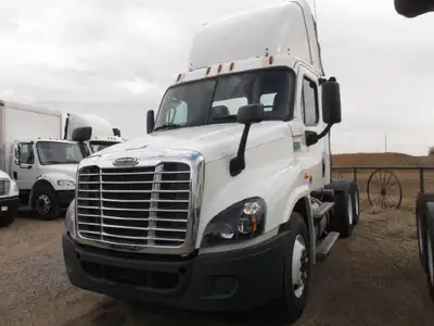 435 hp 12.8L Detroit DD13 Engine, 12 Speed Detroit Automatic Transmission, Air Brakes, Engine Brake,...