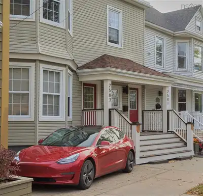 Welcome to 2583 Windsor Street! This charming, centrally located 3 bedroom flat is available for new...