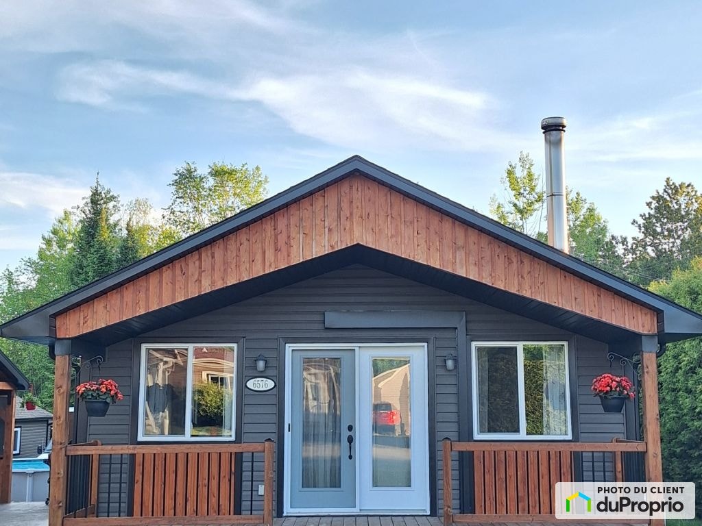 $495,000 - Manufactured home in Sherbrooke (Rock Forest) — photo 1