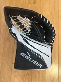 Bauer X5 Pro Intermediate Goalie Glove
