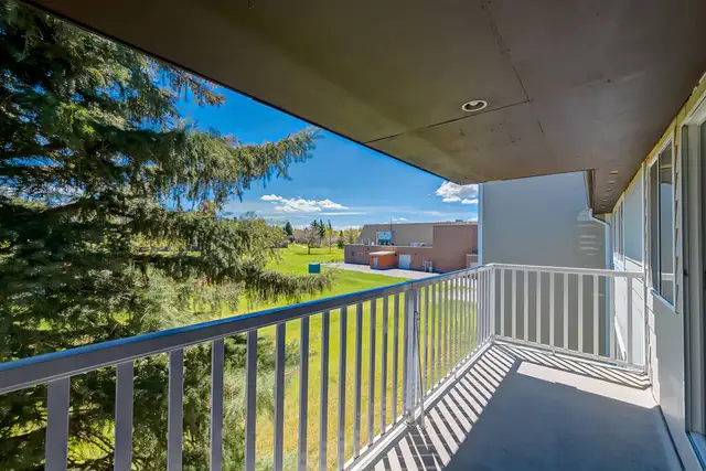 Affordable Apartments for Rent - Berkeley Square - Apartment for in Long Term Rentals in Lethbridge - Image 9