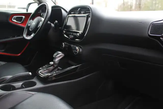 2022 KIA Soul GT-Line Limited IVT for sale in Cars & Trucks in Comox / Courtenay / Cumberland - Image 16